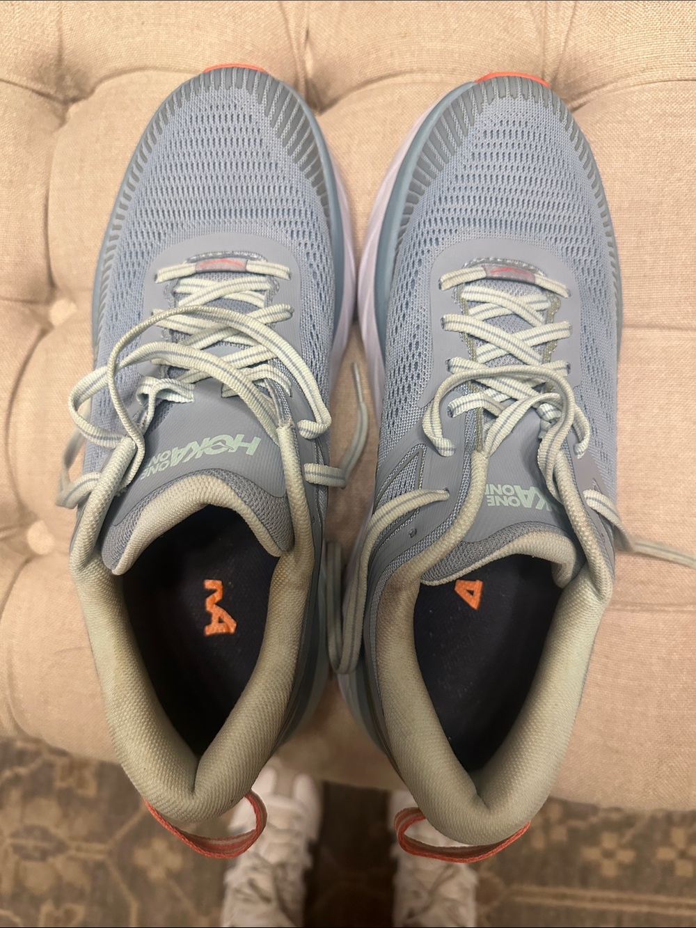Hoka Women's Bondi 7 Blue Fog LIKE NEW - Picture 3 of 6